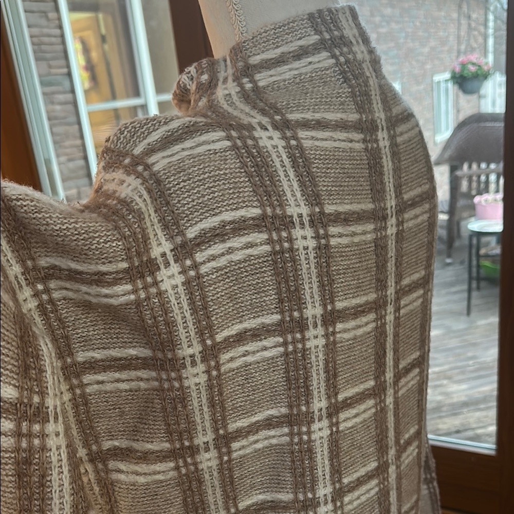 Plaid Knit Sweater in Brown and Cream - Picture 4 of 5